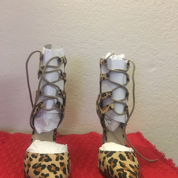 leopard color heels - Picture 2 of 6